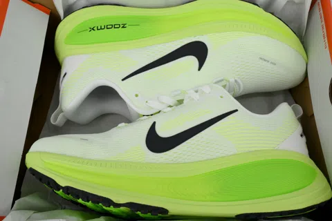 Nike Vomero 18 Electric Green – photo 8