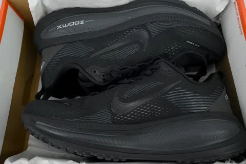 Nike Vomero 18 Triple Black – photo 8