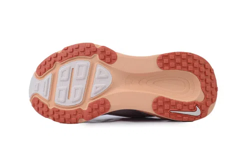 Nike Vomero 18 Light Orange – photo 4