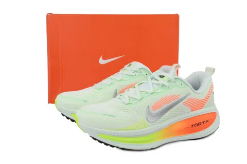 Nike Vomero 18 Barely Green Hyper Crimson – photo 6