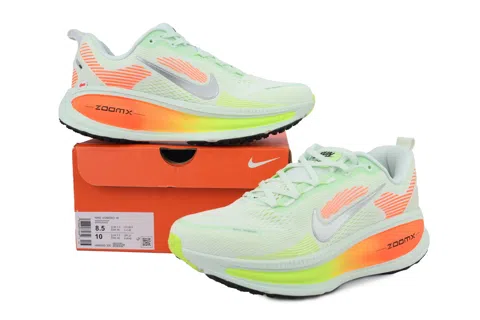 Nike Vomero 18 Barely Green Hyper Crimson – photo 7