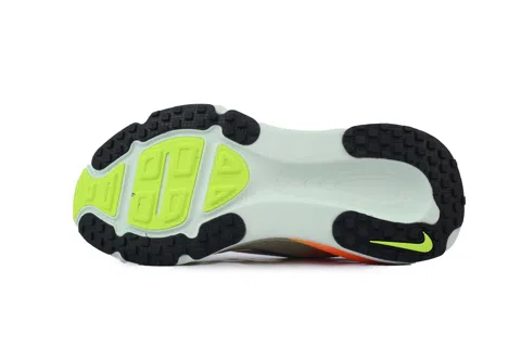 Nike Vomero 18 Barely Green Hyper Crimson – photo 4