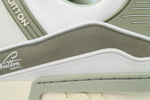 Louis Vuitton Trainer Green Suede – photo 5
