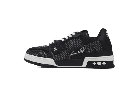 Louis Vuitton Trainer Black