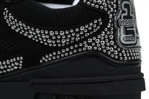 Louis Vuitton Skate Black Crystal – photo 5