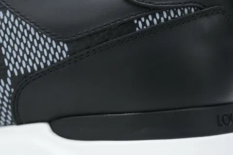 Louis Vuitton Run Away Black/White Check – photo 5