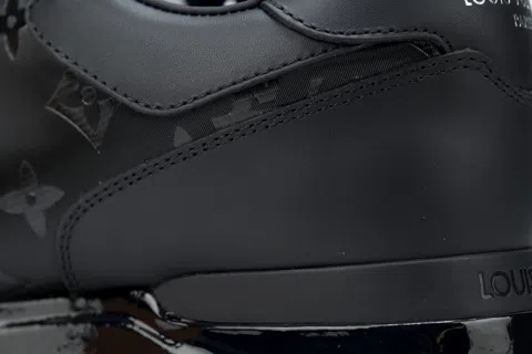 Louis Vuitton Run Away Black Print – photo 5