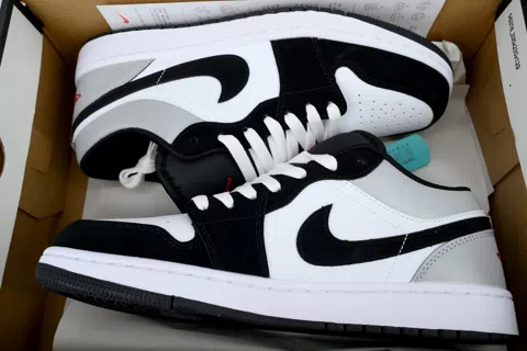 Air Jordan 1 Low White Fire Red Black Matte Silver – photo 8