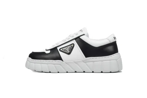 Prada Sneakers Black/White