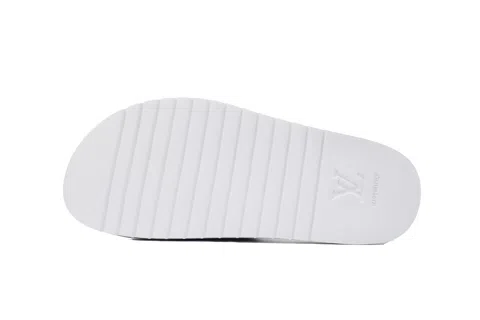 Louis Vuitton Pool Pillow Comfort Mule White Embossed – photo 4