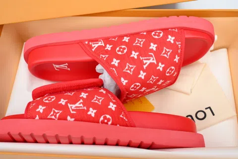 Louis Vuitton Pool Pillow Comfort Mule Red Flocked – photo 9
