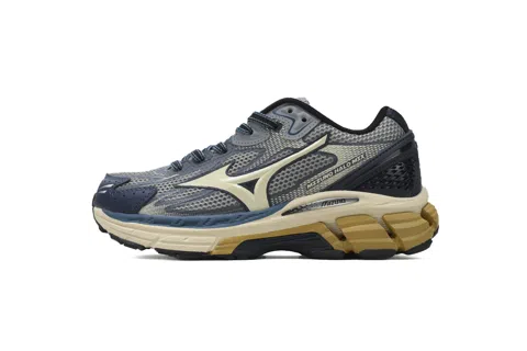 Mizuno Running Shoes Grey Tan