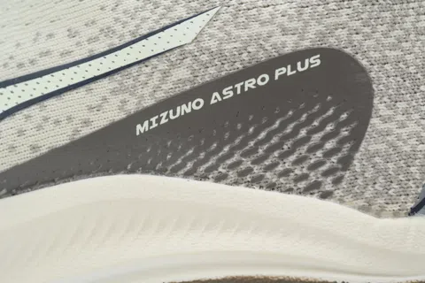 Mizuno Running Shoes Off White Brown – photo 5