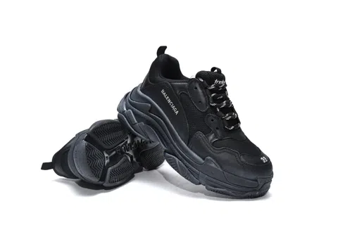 Balenciaga Triple S Triple Black – photo 5