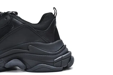 Balenciaga Triple S Triple Black – photo 3