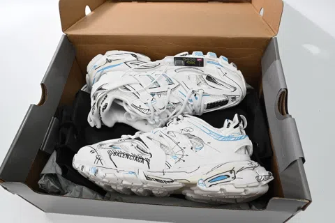 Balenciaga Track Graffiti – photo 11