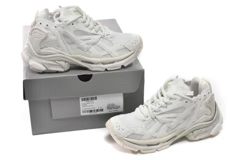 Balenciaga Runner Glow – photo 12