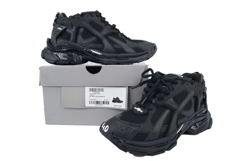Balenciaga Runner Triple Black – photo 6