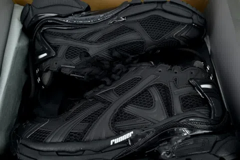 Balenciaga Runner Triple Black – photo 8