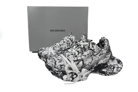 Balenciaga 3XL White Graffiti – photo 6