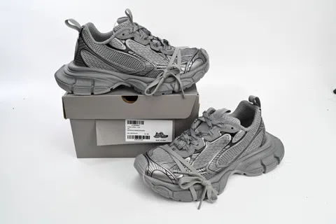 Balenciaga 3XL Grey – photo 10