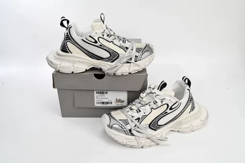 Balenciaga 3XL Panda – photo 10