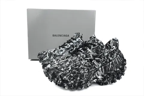 Balenciaga Defender Black Graffiti – photo 6