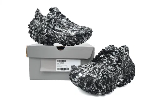 Balenciaga Defender Black Graffiti – photo 7