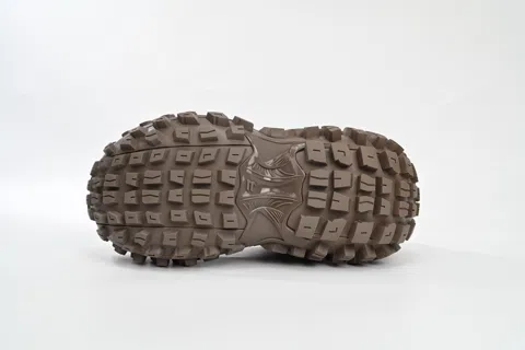 Balenciaga Defender Brown – photo 5
