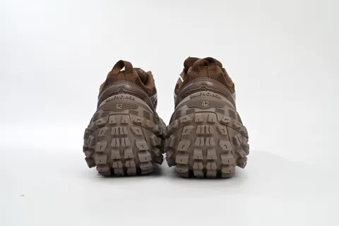 Balenciaga Defender Brown – photo 4