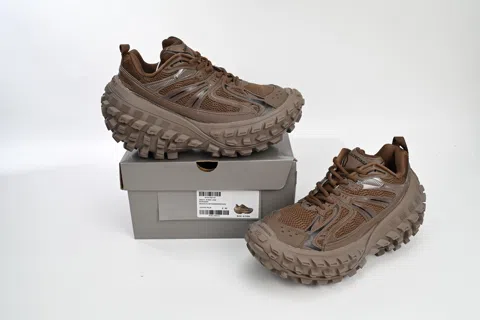 Balenciaga Defender Brown – photo 10