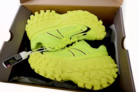 Balenciaga Defender Apple Green – photo 11