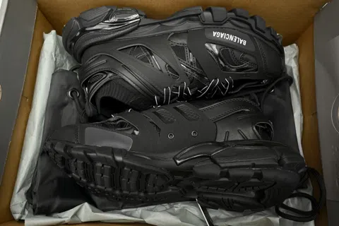 Balenciaga Track Triple Black – photo 10