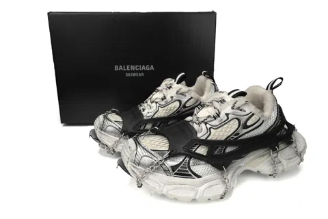 Balenciaga 3XL Panda – photo 11