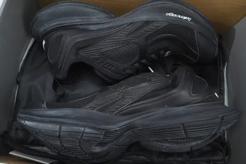 Balenciaga Running Shoes Black – photo 8
