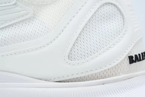 Balenciaga Running Shoes Triple White – photo 5