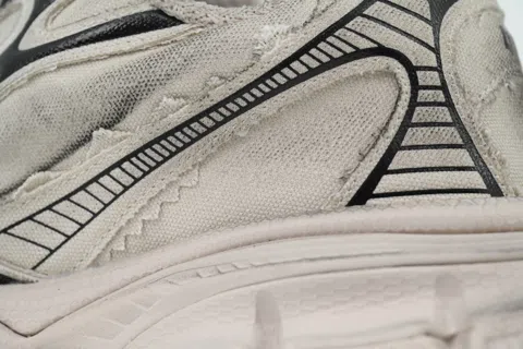 Balenciaga 3XL Worn-Out - Beige – photo 5