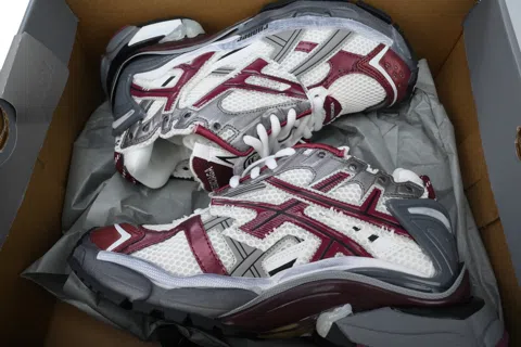 Balenciaga Runner White/Burgundy – photo 8