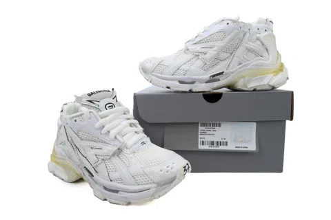 Balenciaga Runner Triple White – photo 7