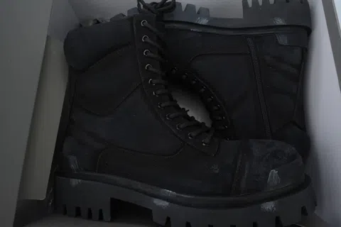 Balenciaga Strike Boot Black – photo 8