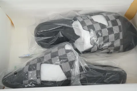 Louis Vuitton Oasis Mule Black/White Check – photo 9