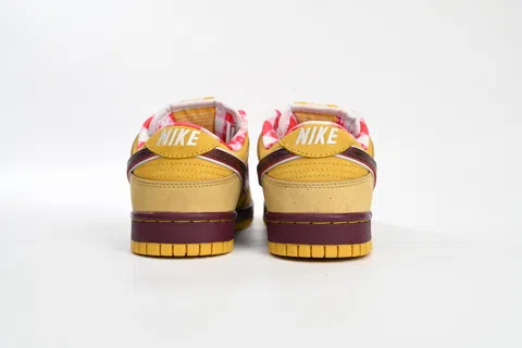 Concepts x Nike SB Dunk Low Yellow Lobster – photo 5