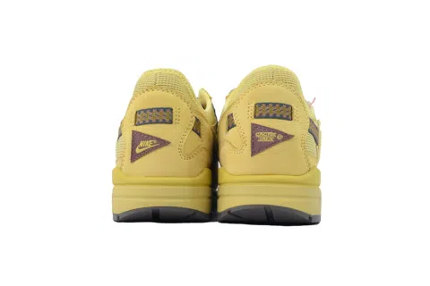 Travis Scott x Nike Air Max 1 Saturn Gold – photo 3