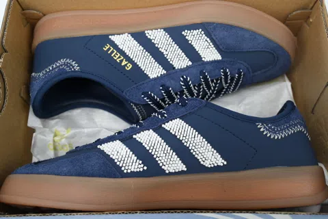 CLOT x adidas Gazelle Collegiate Navy Off White – photo 8