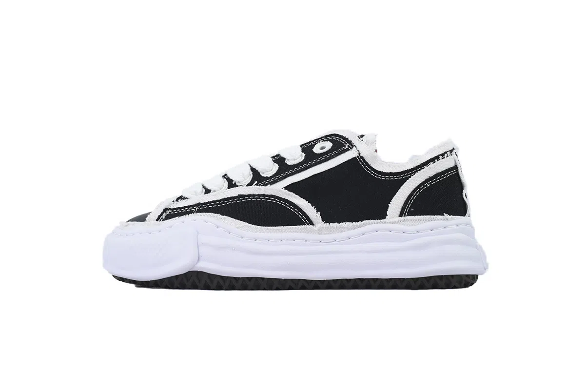 Maison Mihara Yasuhiro Sneakers Black/White – photo 1