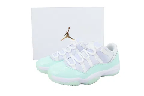 Air Jordan 11 Low Igloo – photo 6