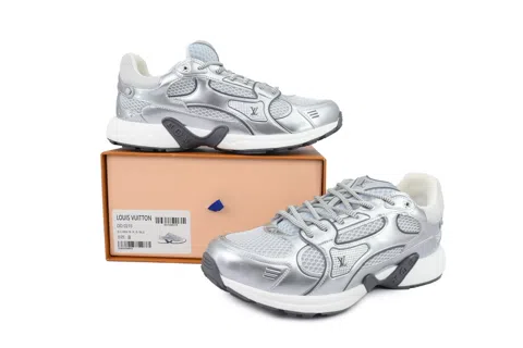 Louis Vuitton Running Shoes Grey – photo 7