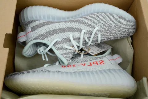 Yeezy Boost 350 V2 Blue Tint – photo 8