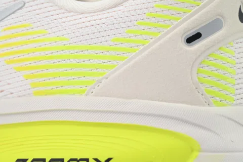 Nike Vomero 18 Phantom Light Wild Mango Volt – photo 5