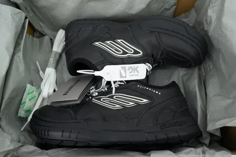 Balenciaga Hamptons Black – photo 8